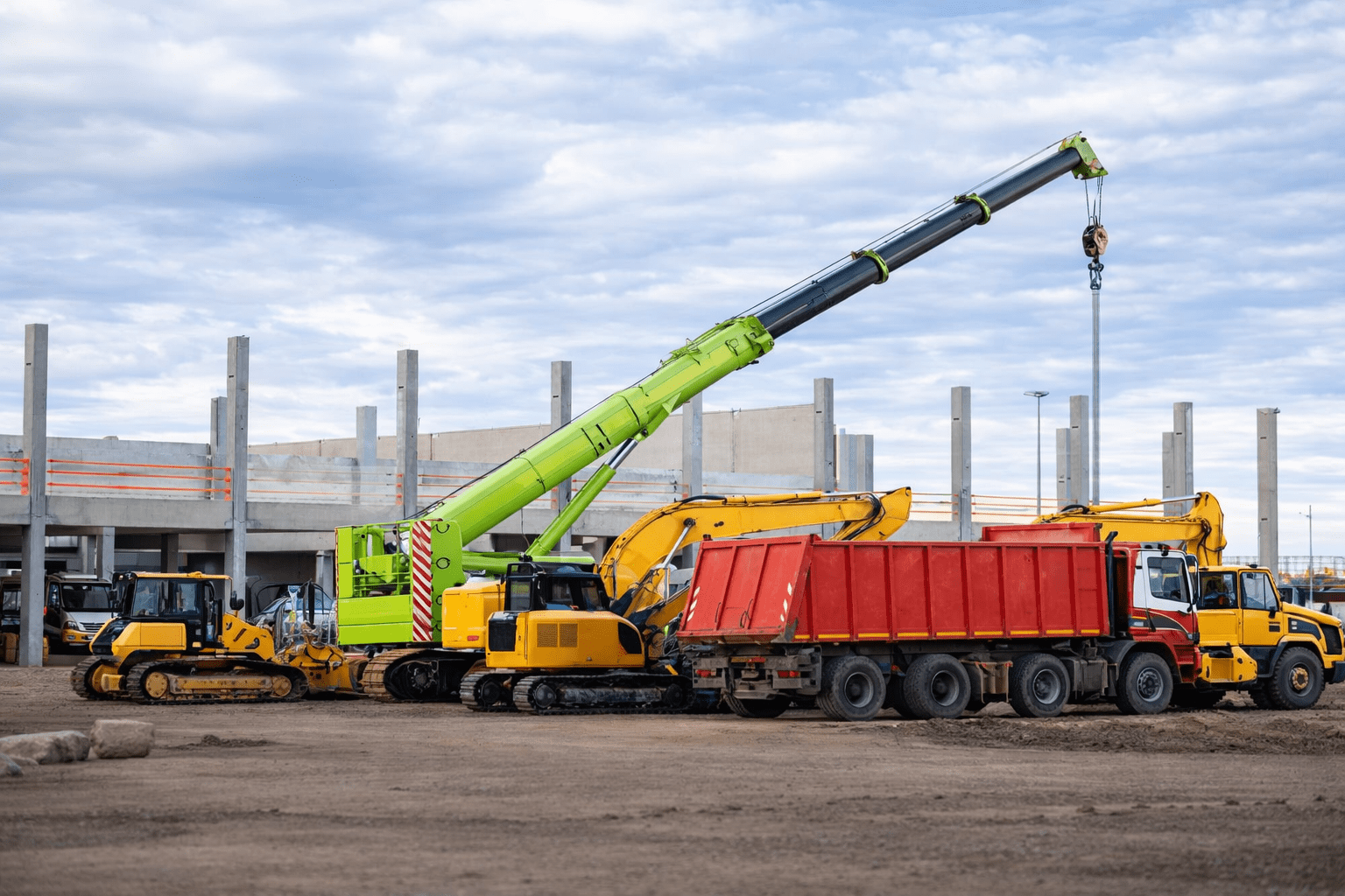 HEAVY EQUIPMENT & CRANE HIRING
